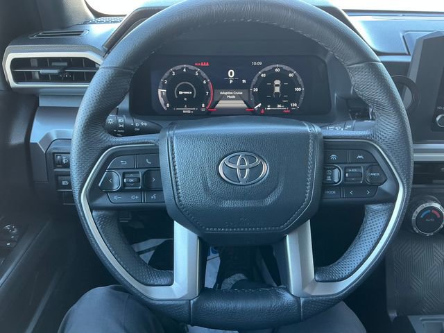 Used 2025 Toyota Tacoma TRD Sport image 4