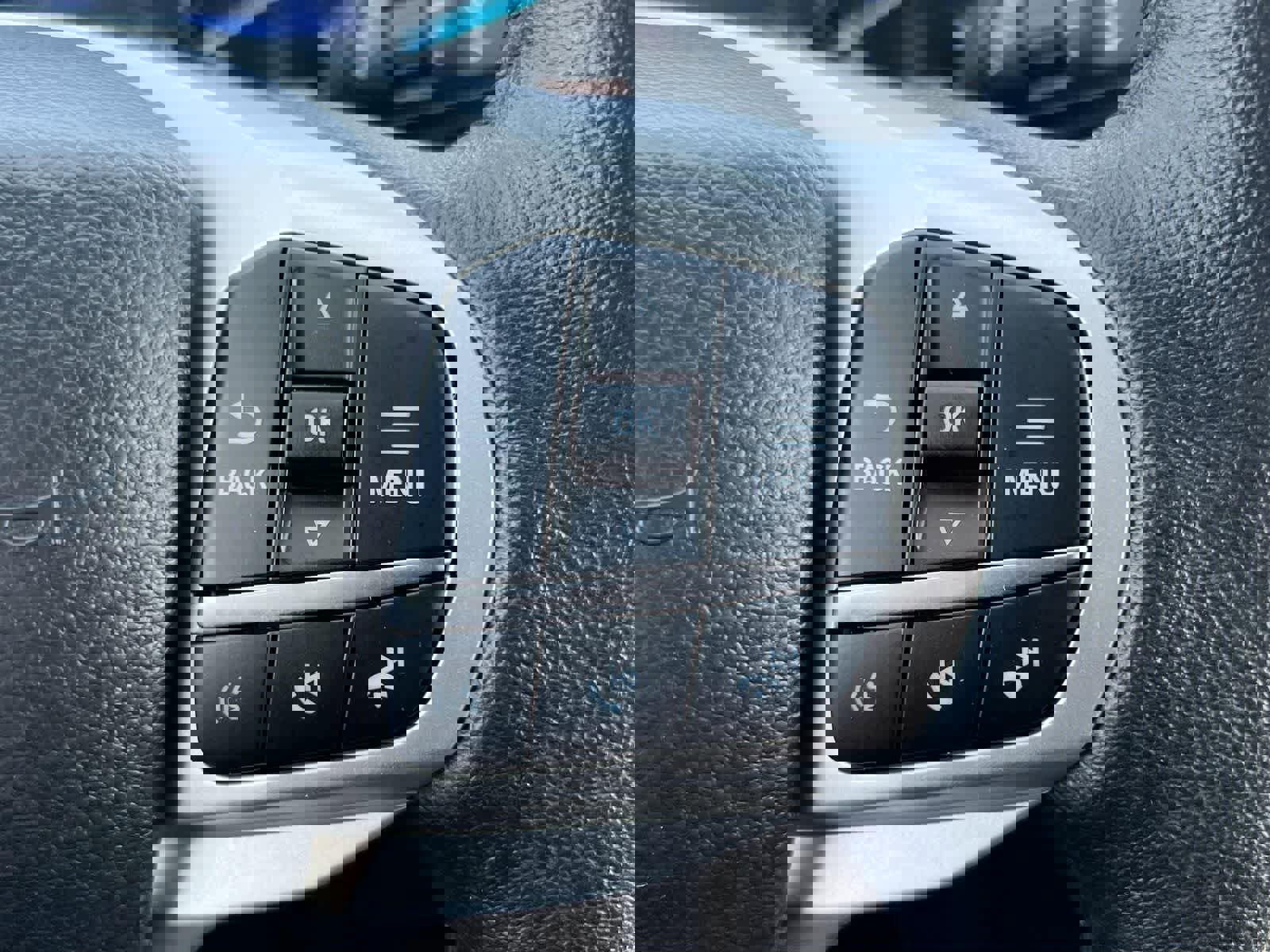 Used 2024 Ford Explorer XLT w/ Equipment Group 202A AWD/4WD image 24