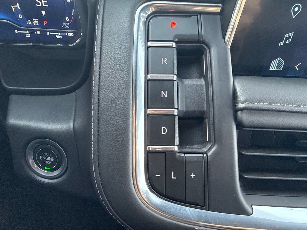 Certified 2024 Chevrolet Tahoe LT w/ Luxury Package AWD/4WD image 39