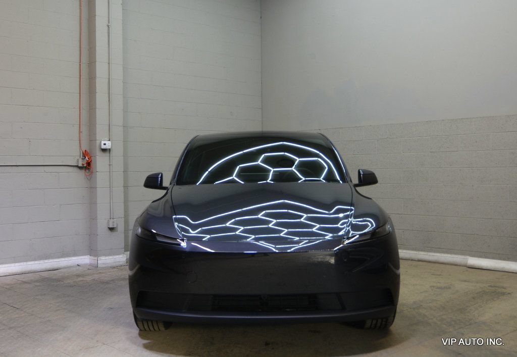 Used 2026 Tesla Model Y 2WD image 11
