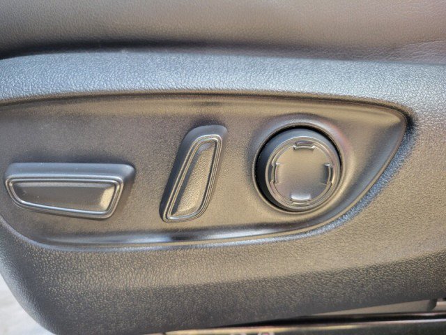 Used 2025 Toyota Sienna XSE FWD image 14