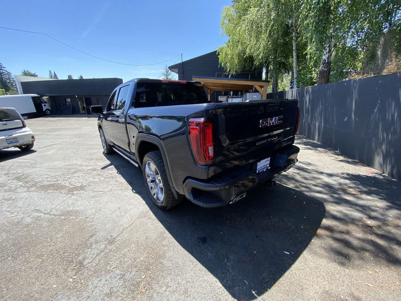 Used 2023 GMC Sierra 1500 Denali w/ Denali Reserve Package AWD/4WD image 4