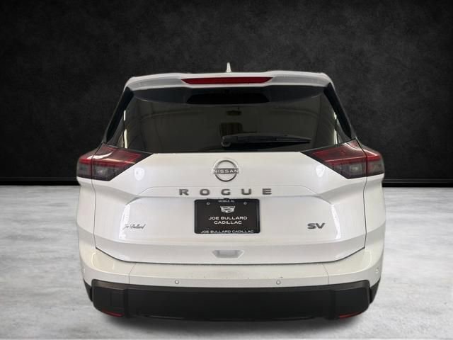 Used 2024 Nissan Rogue SV image 7