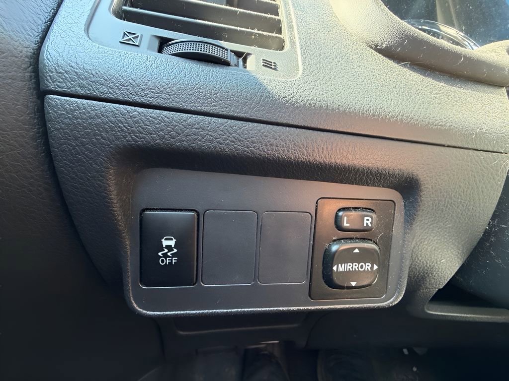 Used 2013 Toyota Corolla S image 27