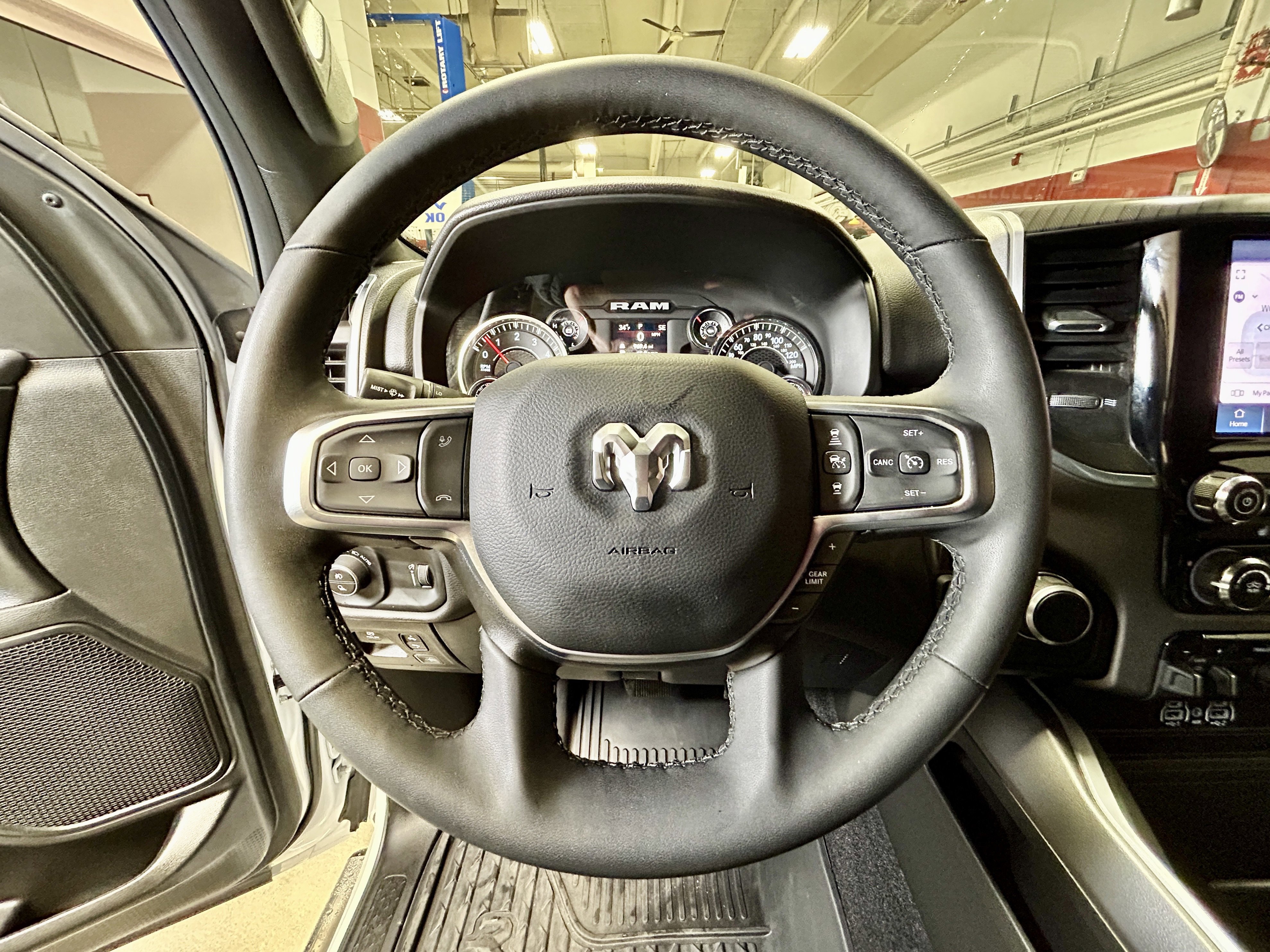 Certified 2025 RAM 1500 Big Horn AWD/4WD image 27