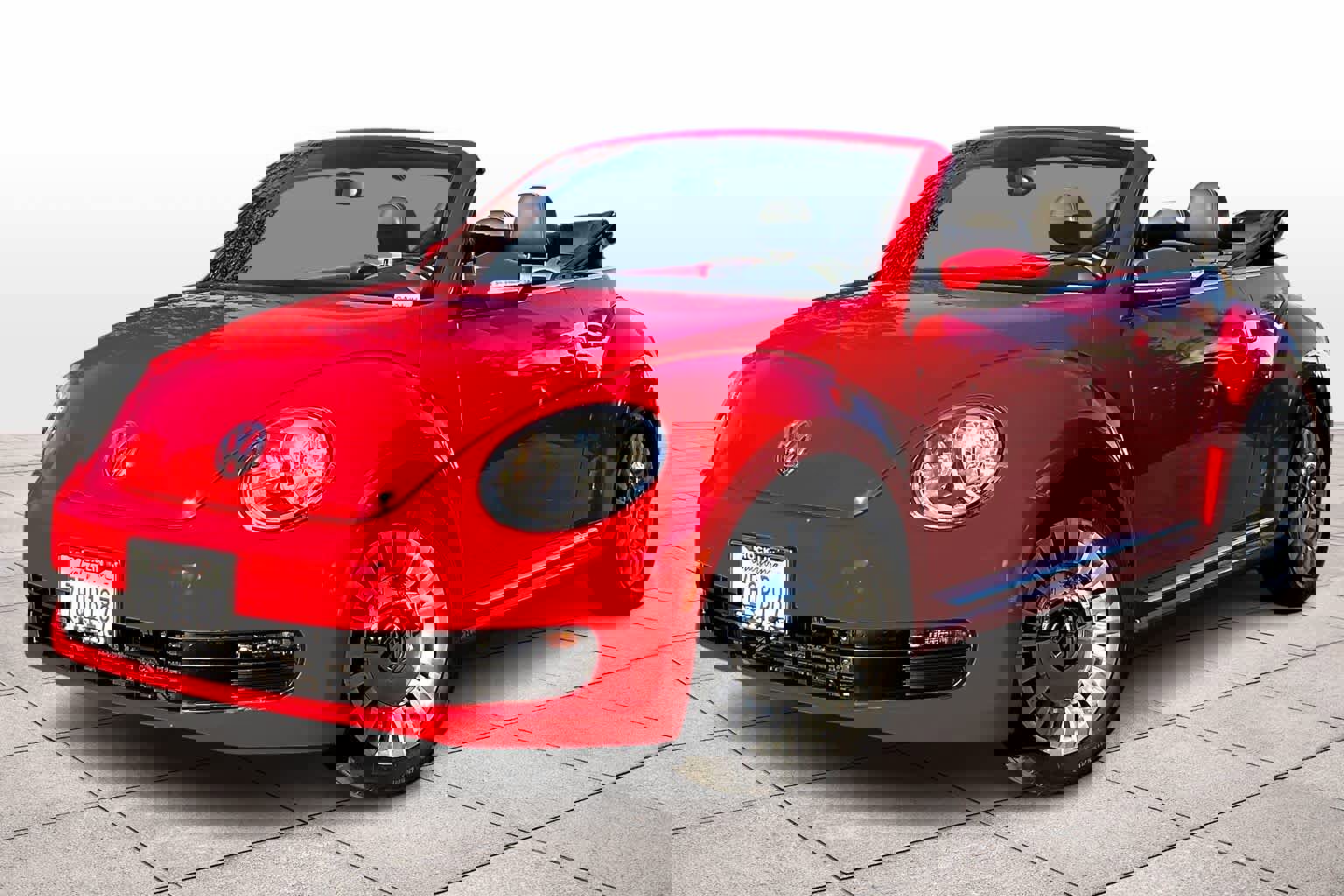 Used 2014 Volkswagen Beetle 2.5 image 1