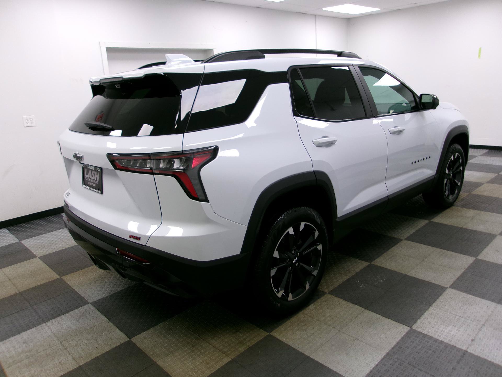 New 2027 Chevrolet Equinox RS w/ Safety and Technology Package FWD image 14