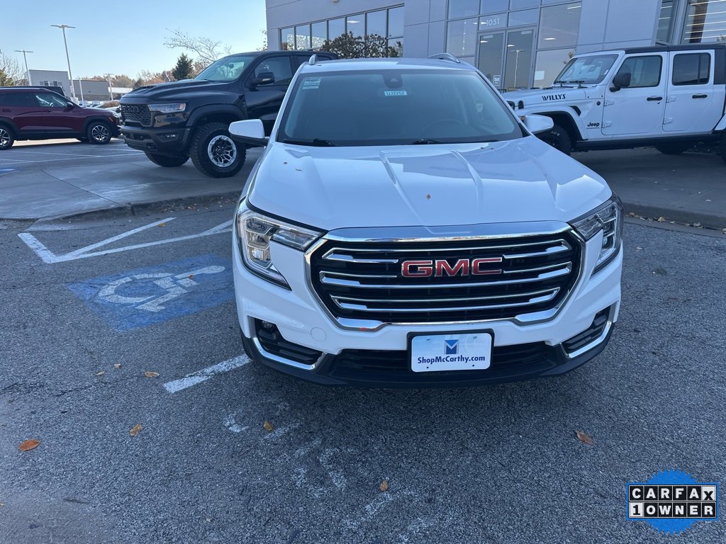 Used 2024 GMC Terrain SLT image 9