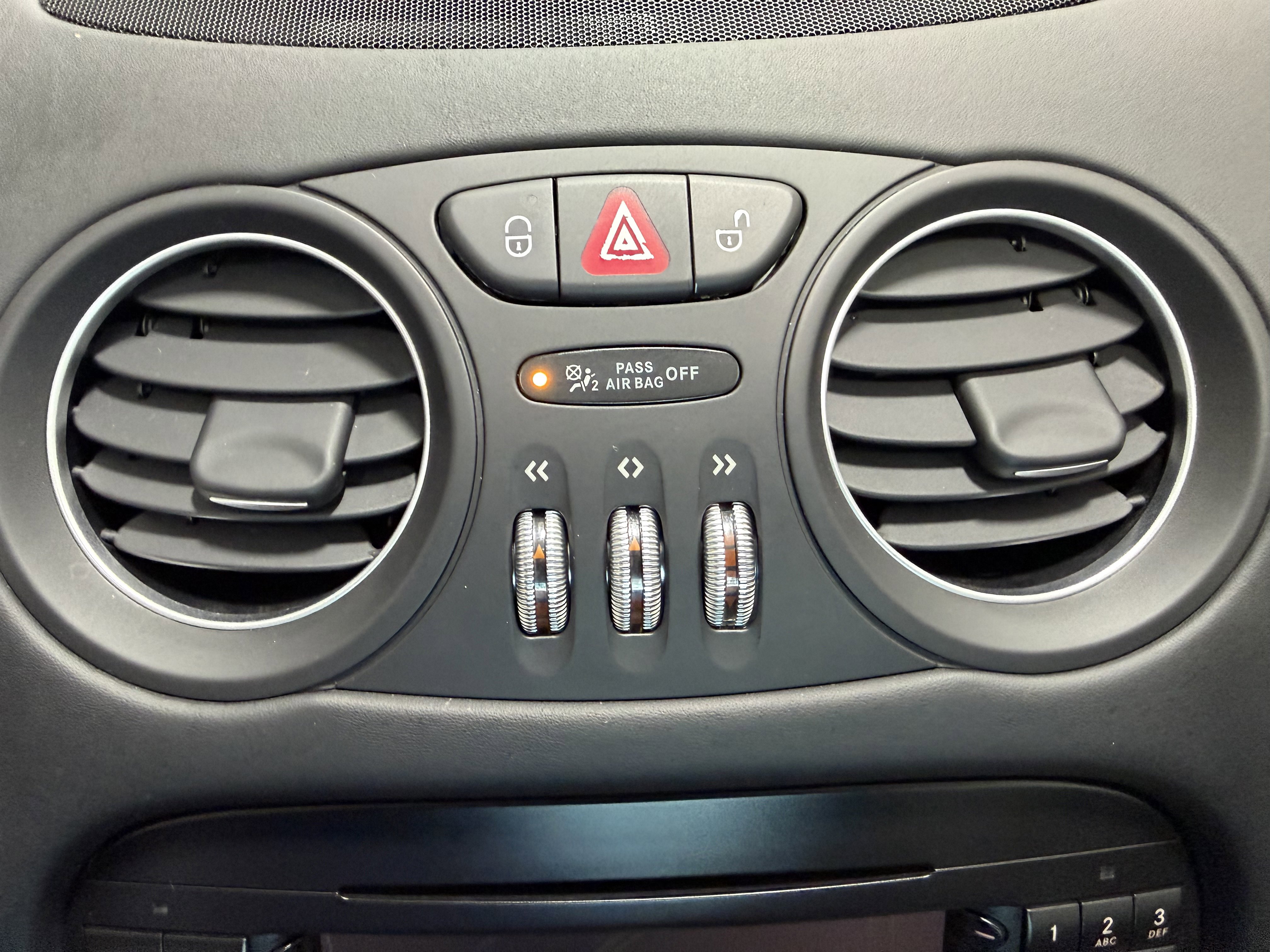 Used 2007 Mercedes-Benz SL 550 image 22