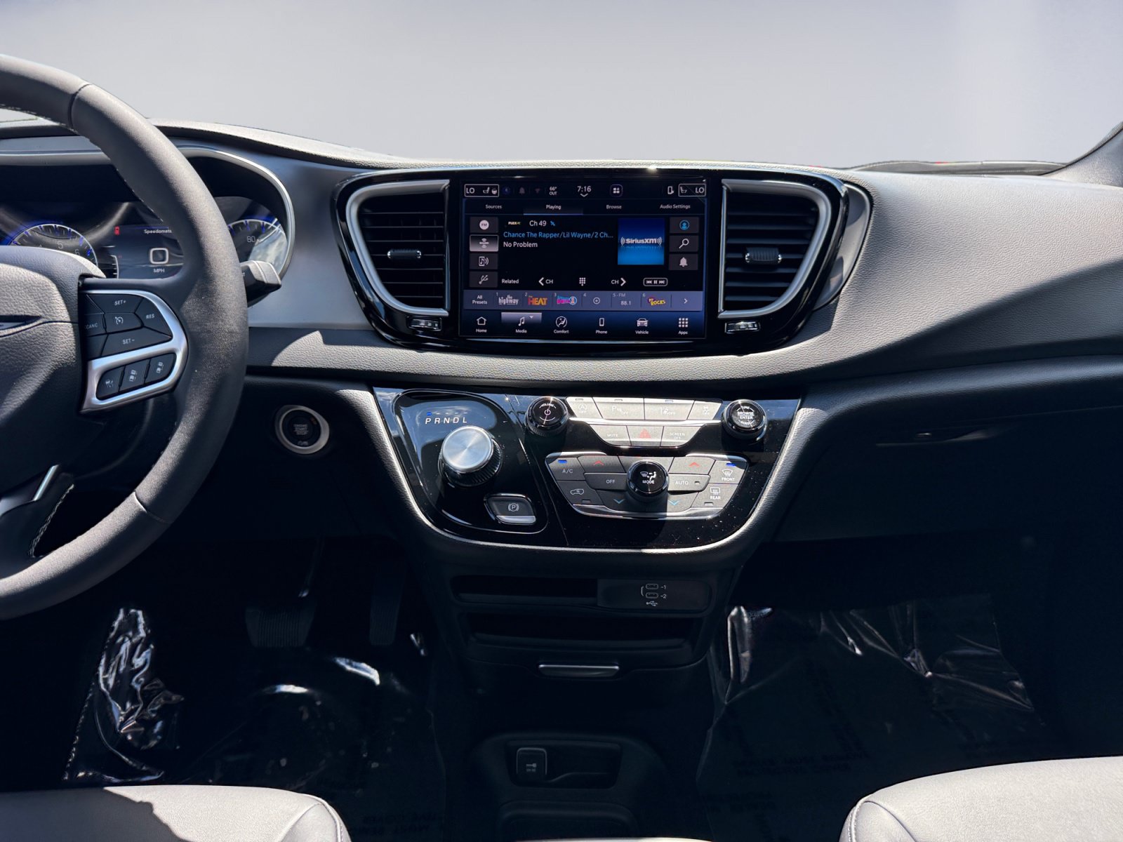 New 2027 Chrysler Pacifica LX FWD image 11
