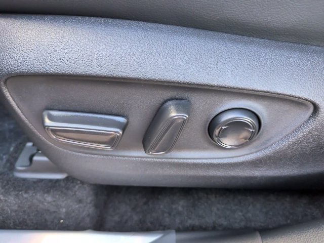 New 2026 Toyota Highlander Limited AWD/4WD image 14