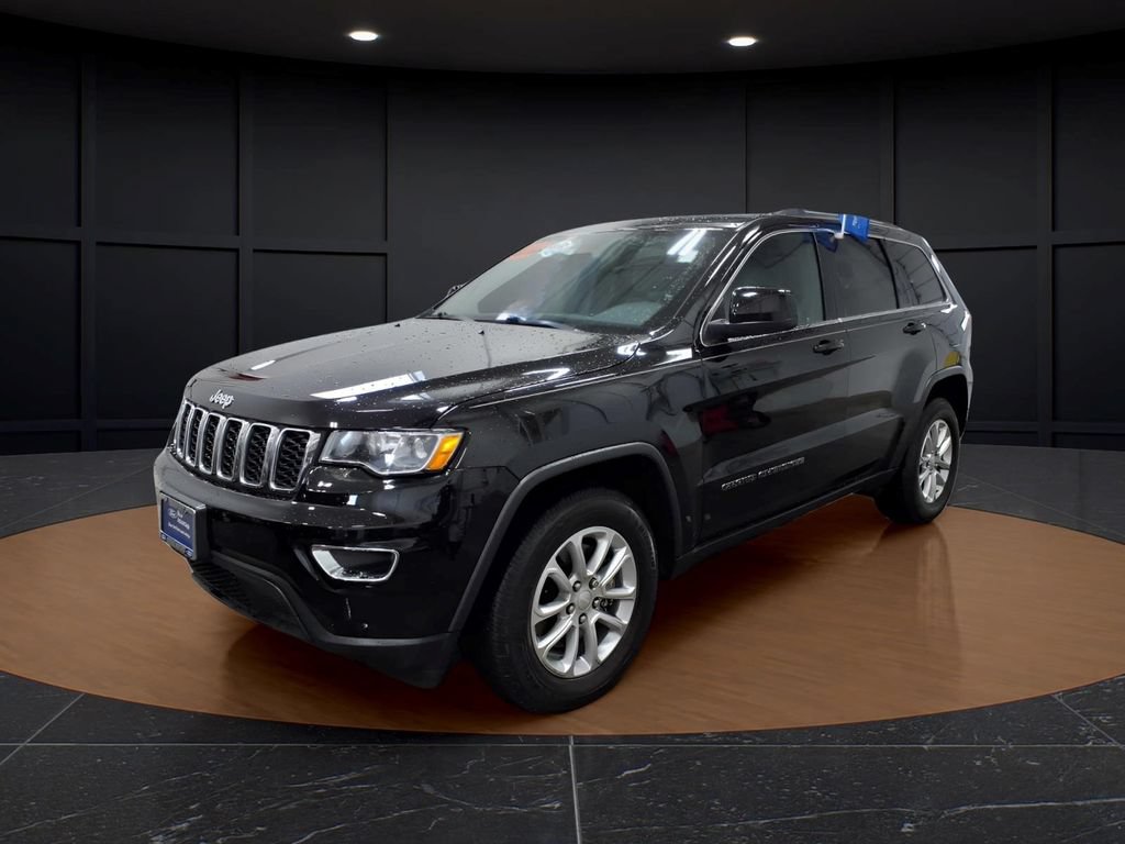 Used 2021 Jeep Grand Cherokee Laredo X AWD/4WD image 3
