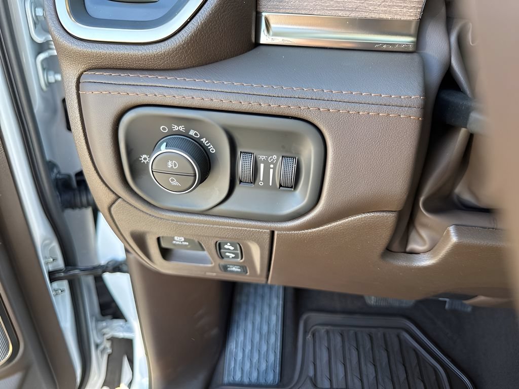 New 2026 RAM 1500 Limited AWD/4WD image 33
