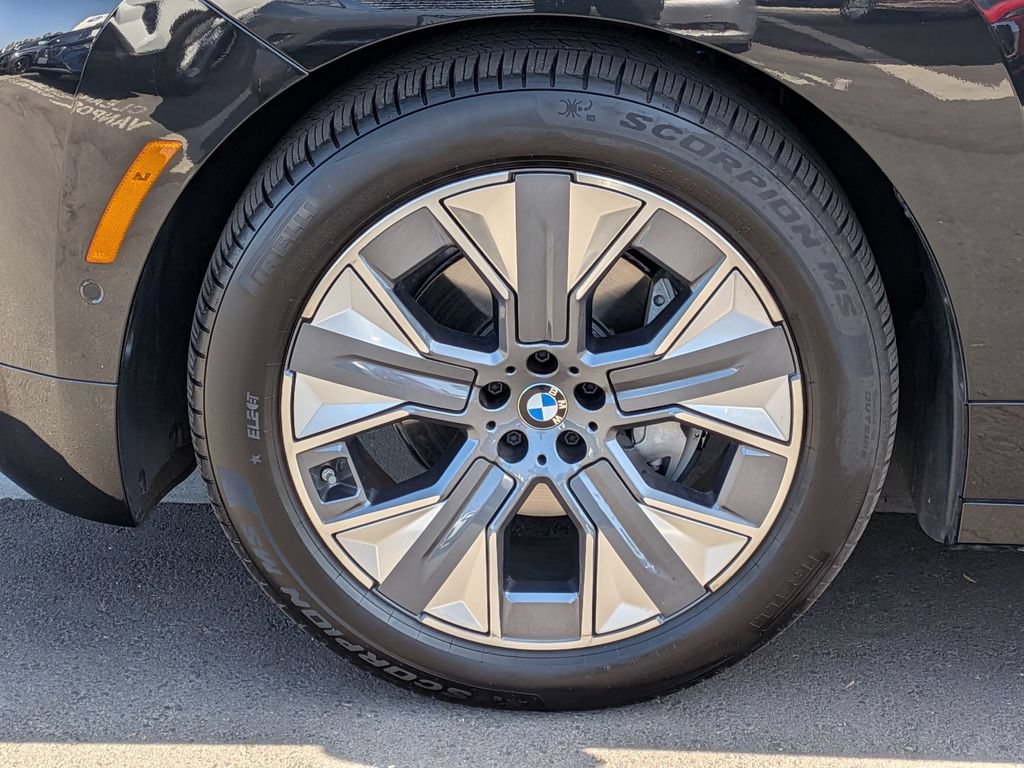 Certified 2026 BMW iX xDrive45 w/ Premium Package AWD/4WD image 25