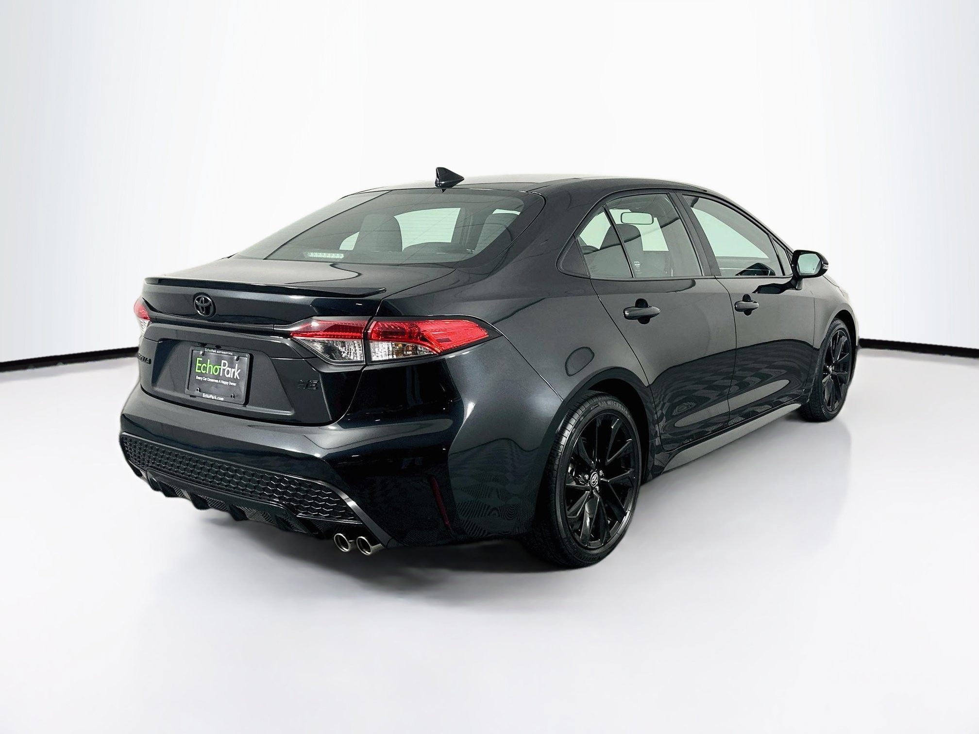 Used 2021 Toyota Corolla SE w/ Carpet Mat Package (TMS) FWD image 9