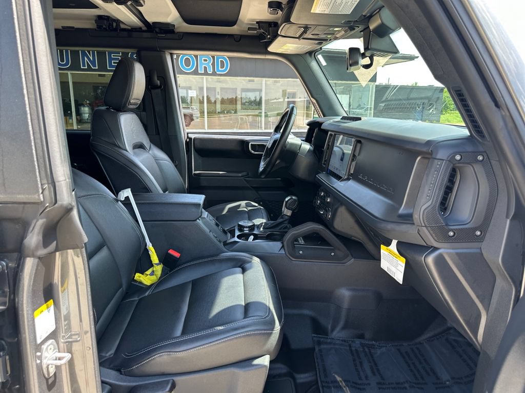 Used 2025 Ford Bronco Badlands AWD/4WD image 38