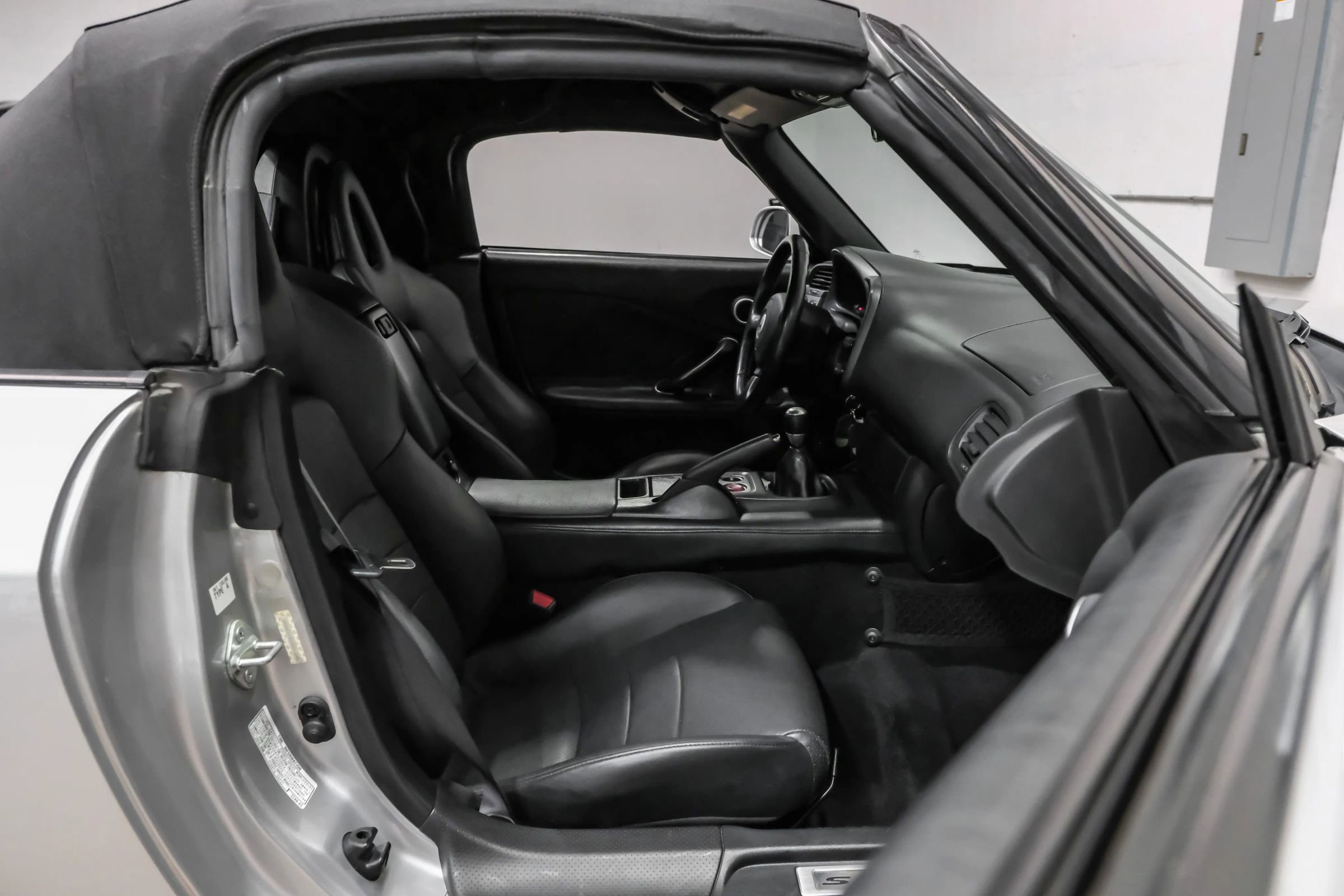 Used 2003 Honda S2000 image 24