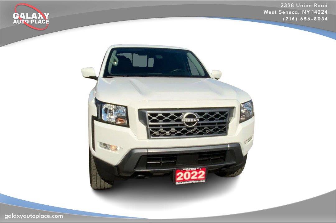Used 2022 Nissan Frontier SV AWD/4WD image 3