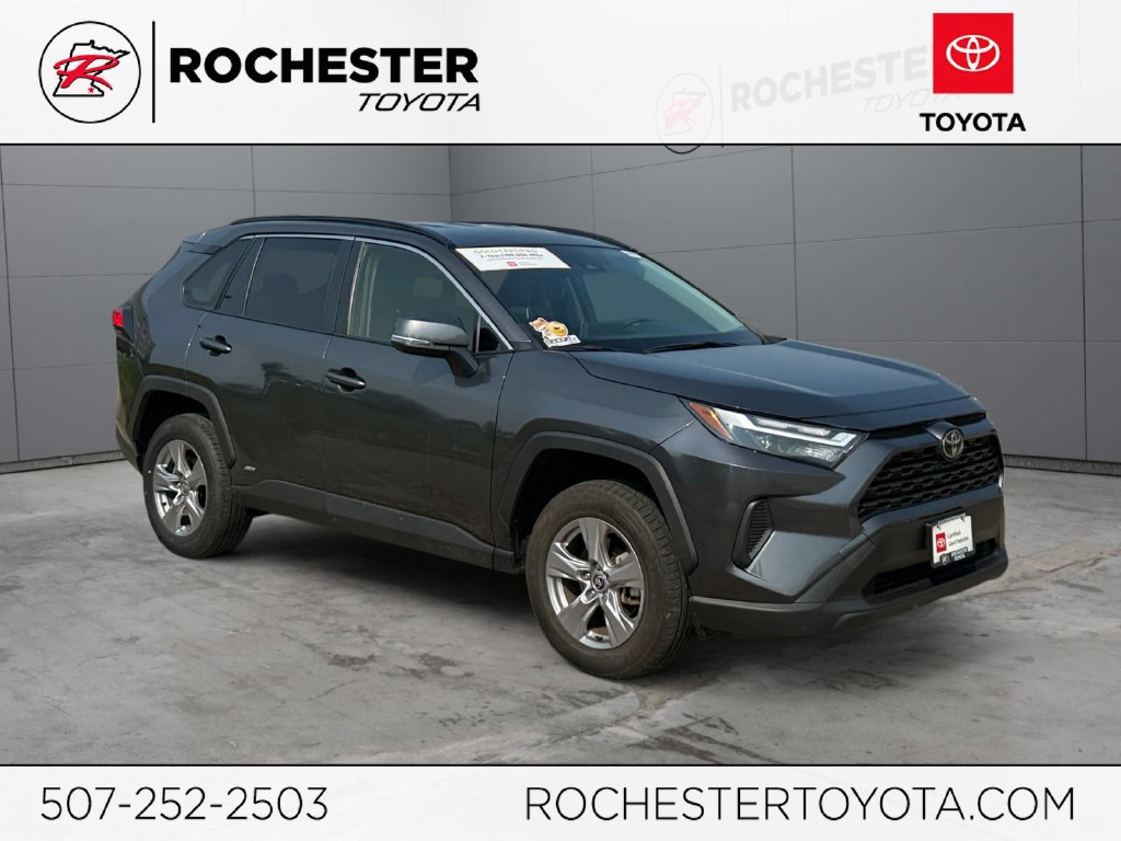 Certified 2025 Toyota RAV4 XLE AWD/4WD image 1