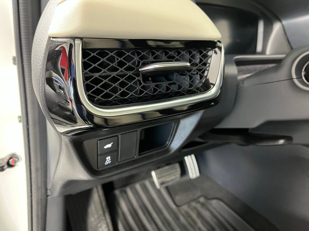 Certified 2025 Acura ADX A-Spec image 30