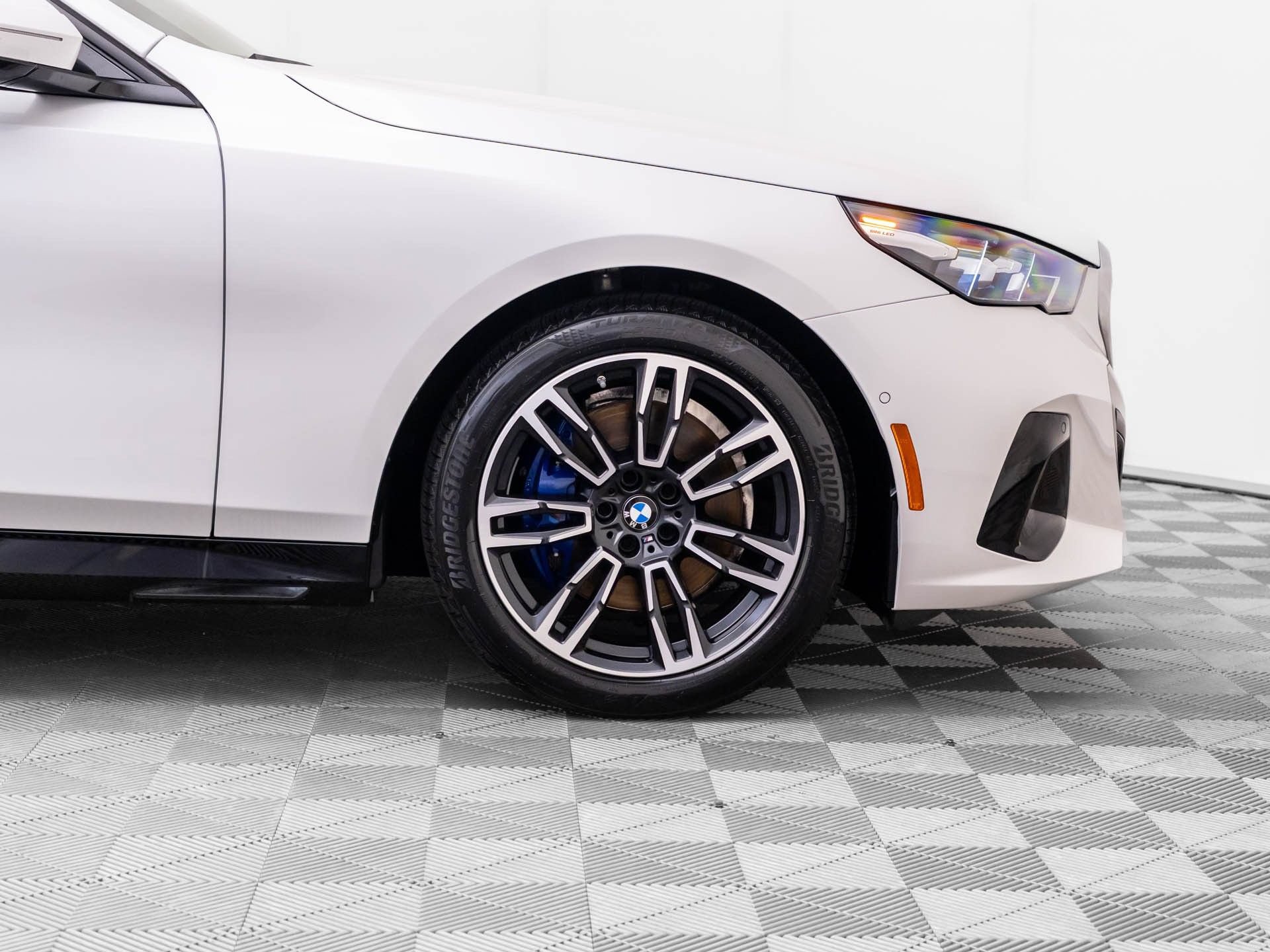 Certified 2026 BMW 530i xDrive AWD/4WD image 37