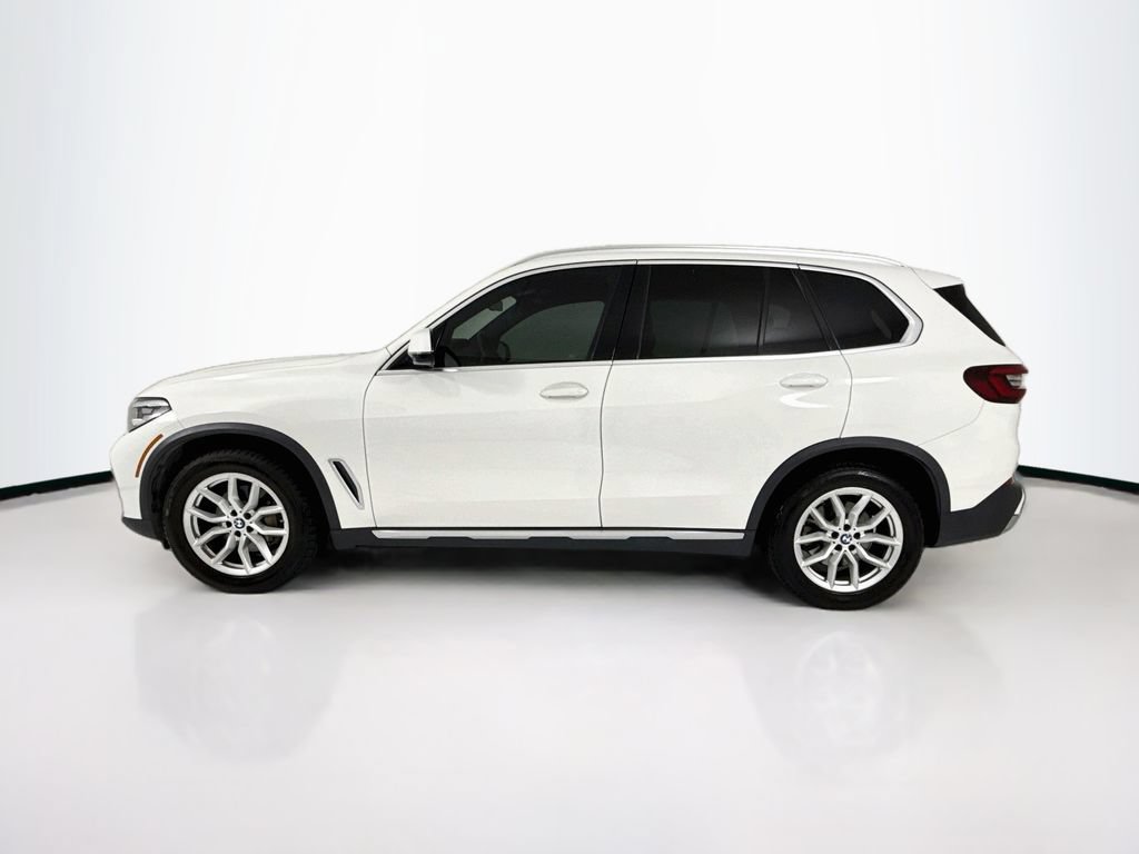Used 2022 BMW X5 xDrive40i AWD/4WD image 2