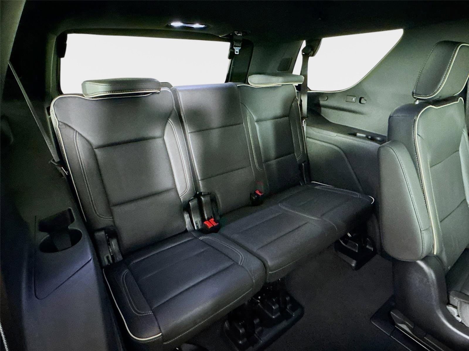Used 2025 GMC Yukon Elevation AWD/4WD image 28
