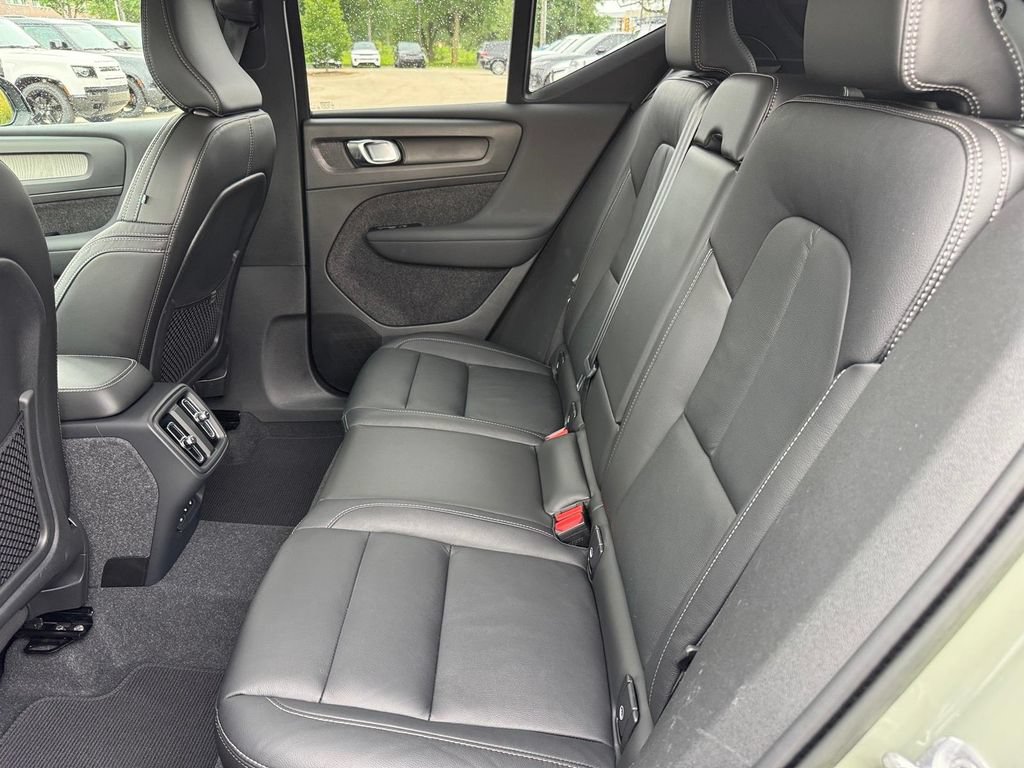 Certified 2023 Volvo XC40 B5 Plus w/ Climate Package AWD/4WD image 9