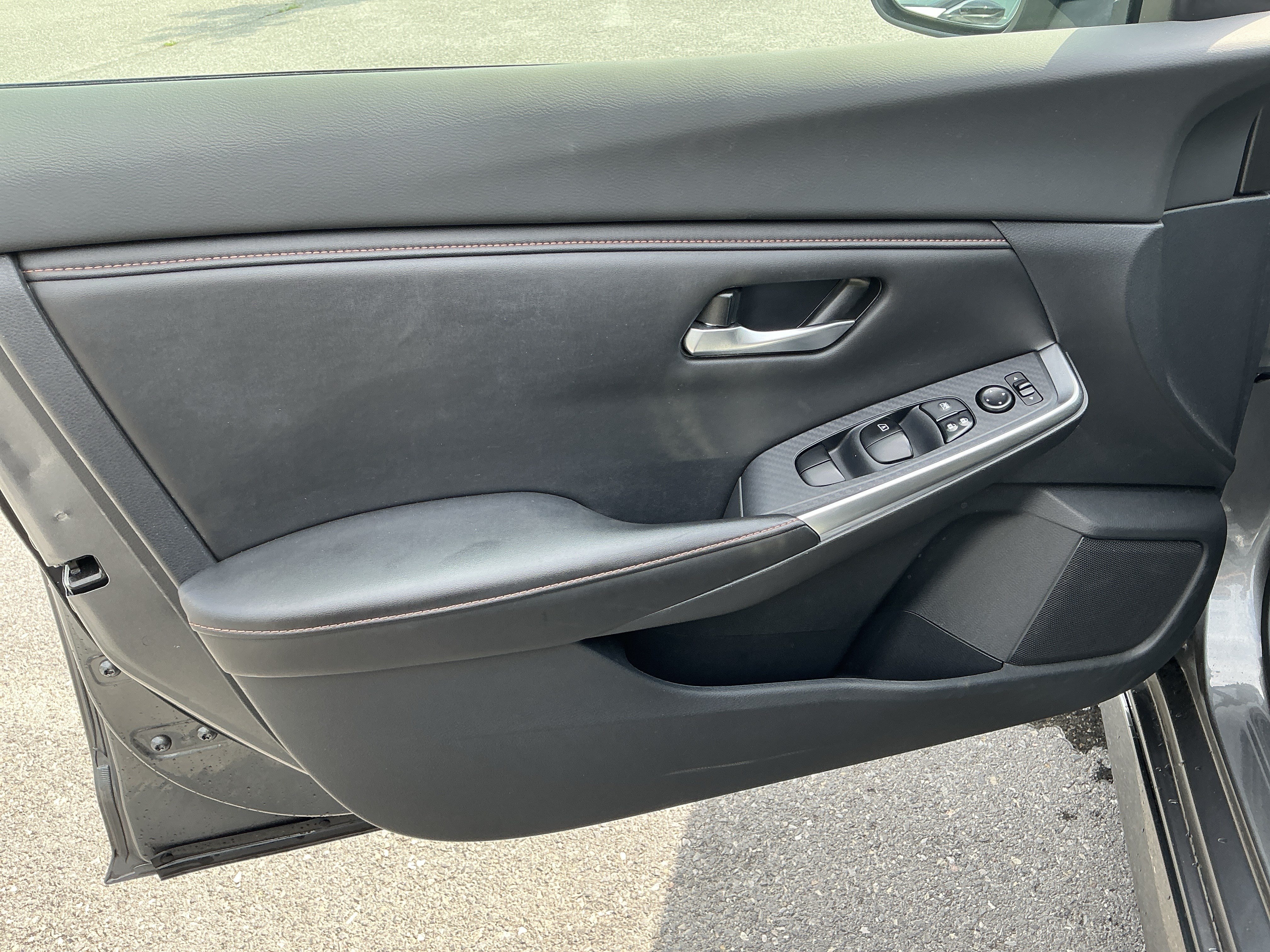 Used 2022 Nissan Sentra SR w/ Trunk Package FWD image 18