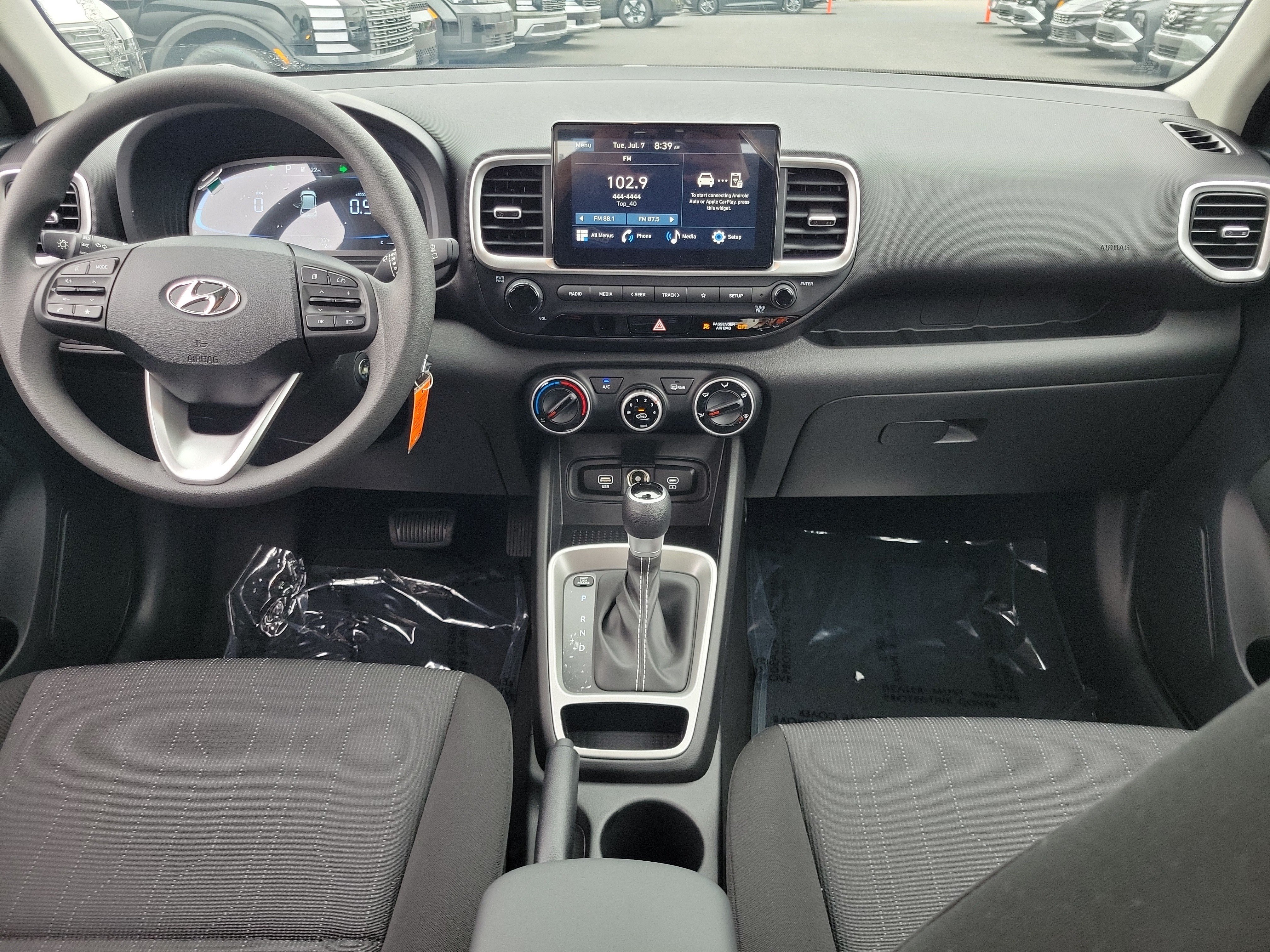 New 2026 Hyundai Venue SE FWD image 7
