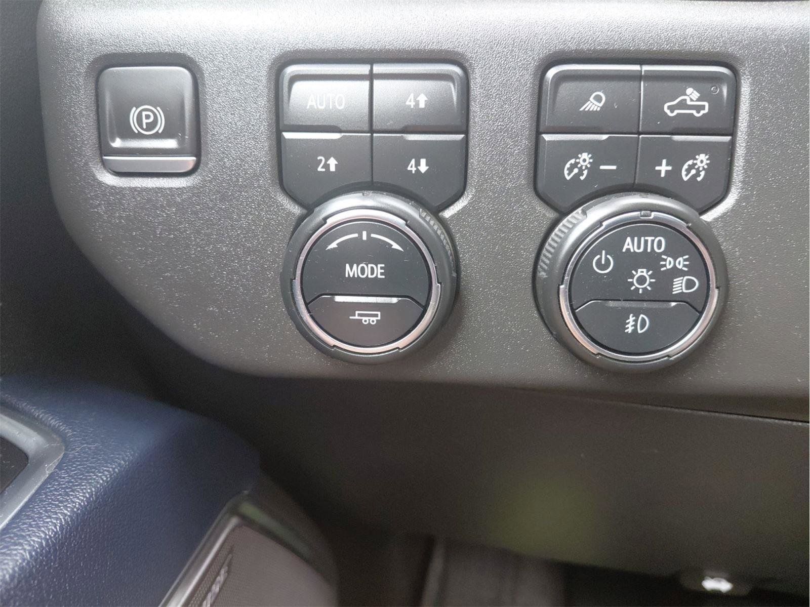 Used 2022 Chevrolet Silverado 1500 High Country w/ High Country Premium Package image 29