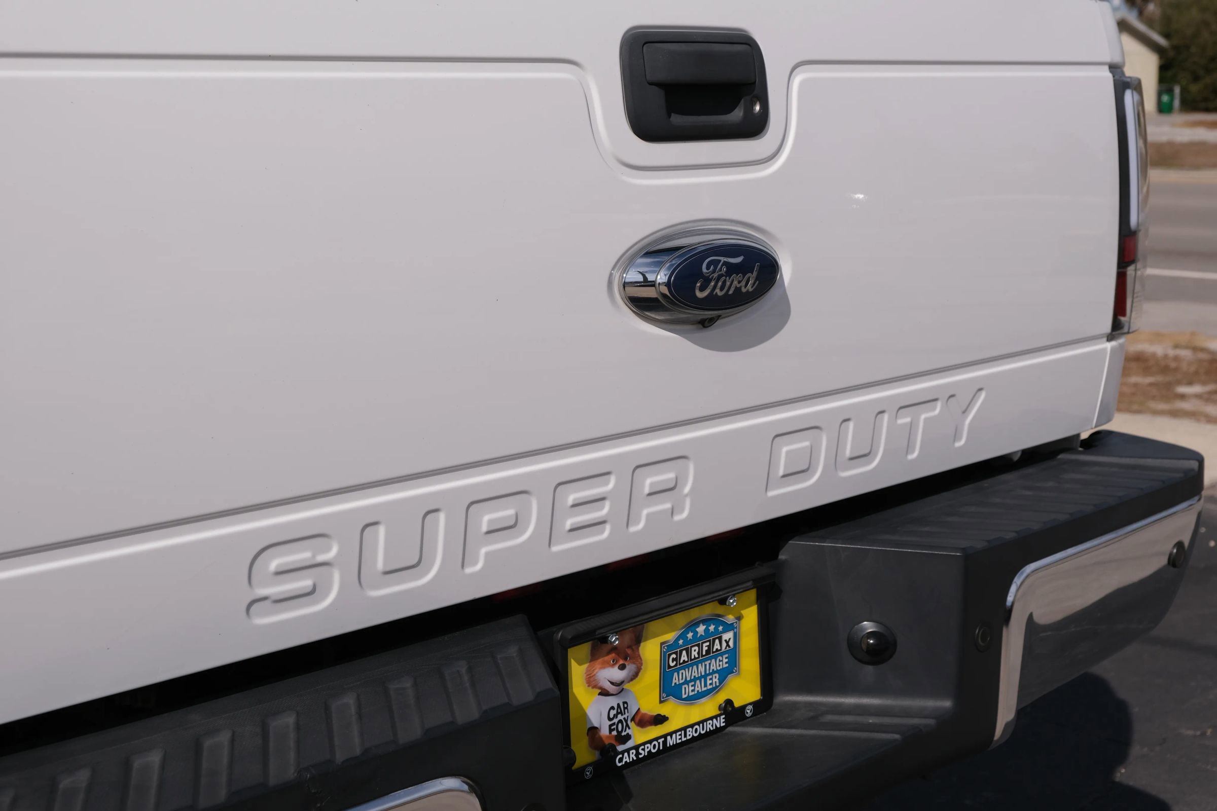 Used 2015 Ford F350 Lariat w/ Lariat Interior Package image 19