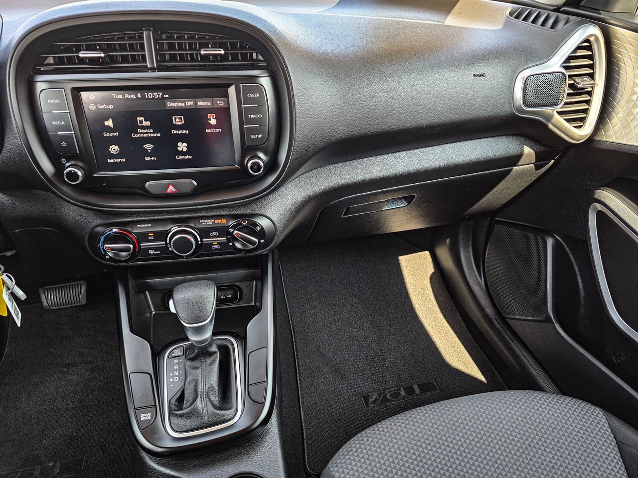Used 2024 Kia Soul LX w/ Option Group 015 FWD image 26