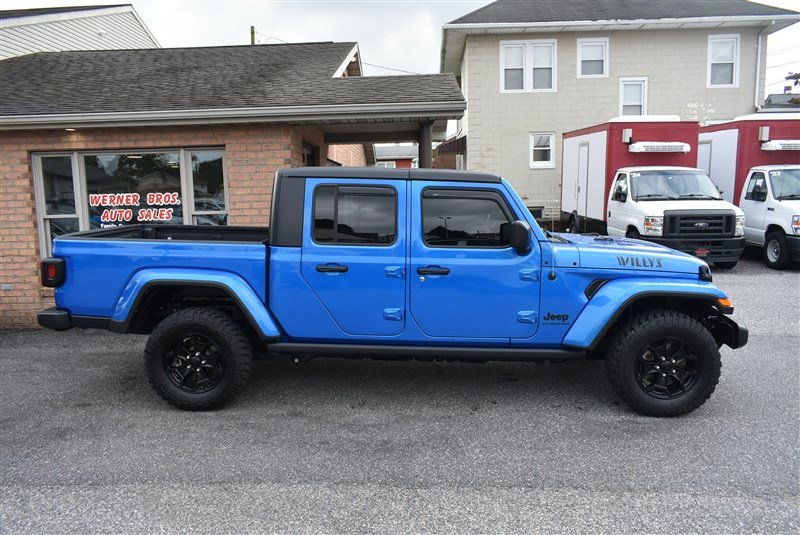 Used 2021 Jeep Gladiator Sport AWD/4WD image 2