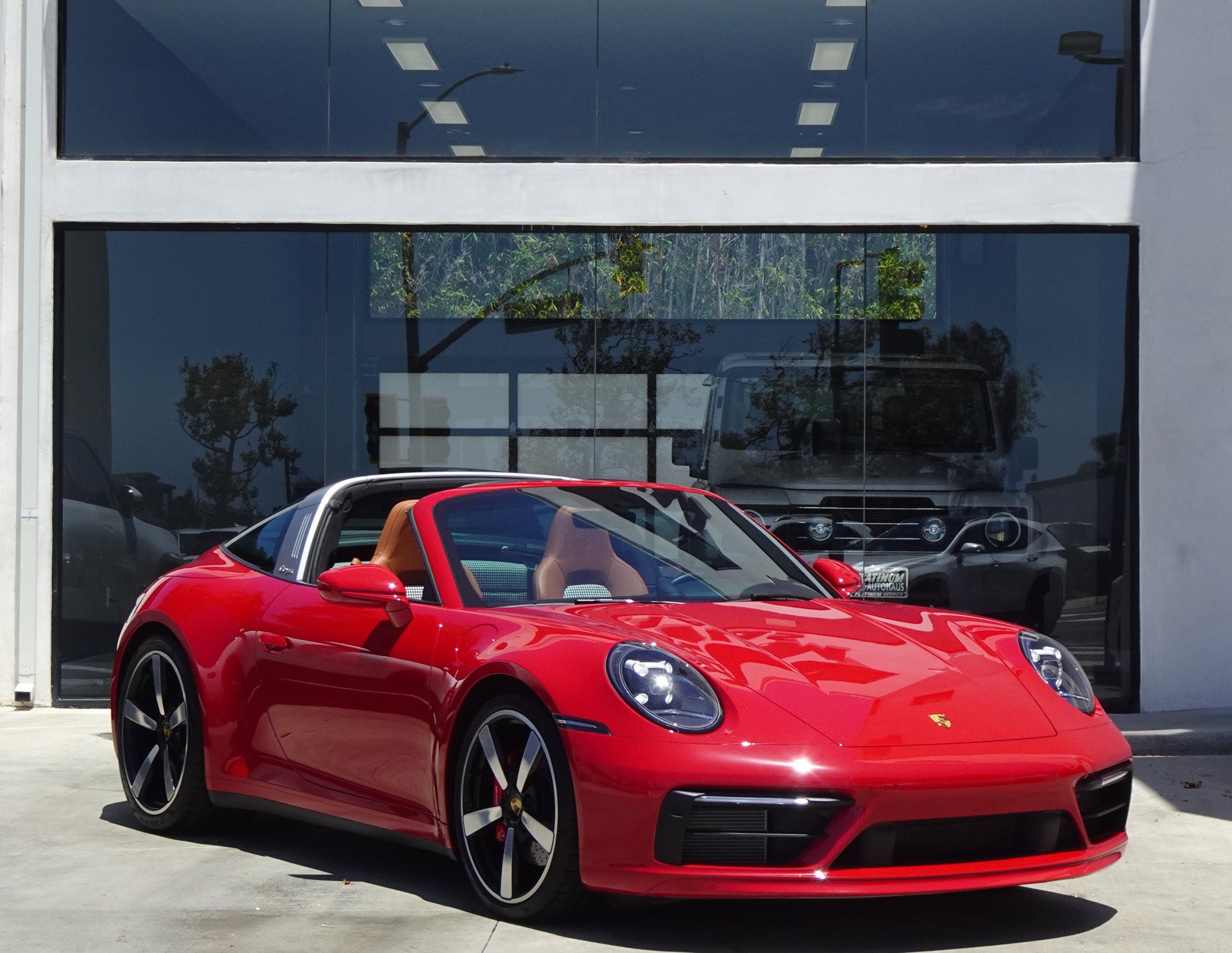 Used 2024 Porsche 911 Targa 4S AWD/4WD image 10