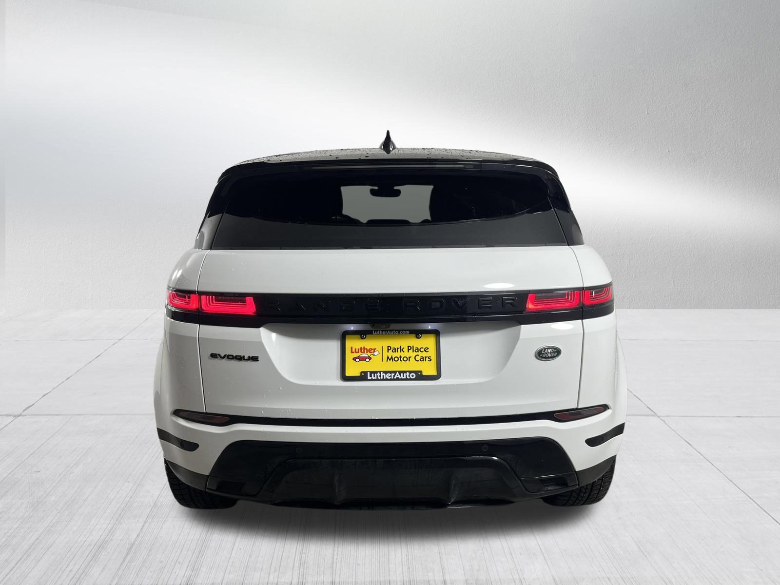 Used 2023 Land Rover Range Rover Evoque R-Dynamic SE image 6