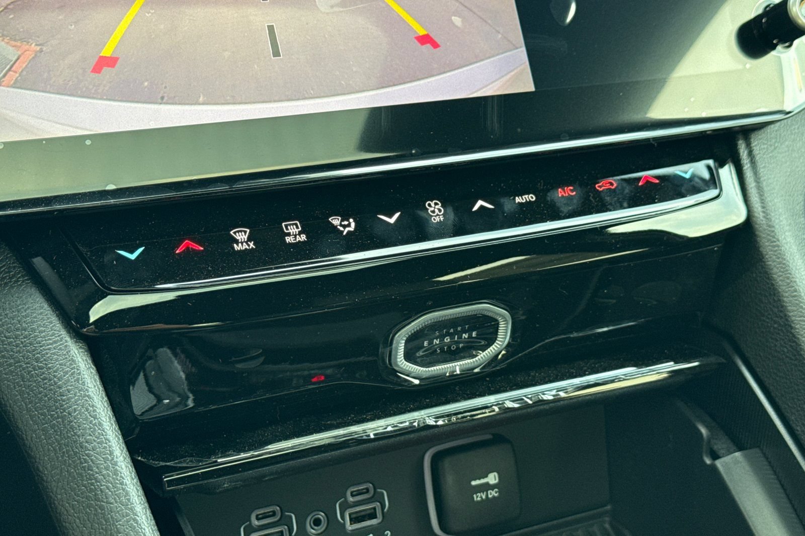 New 2026 Jeep Grand Cherokee Altitude AWD/4WD image 22