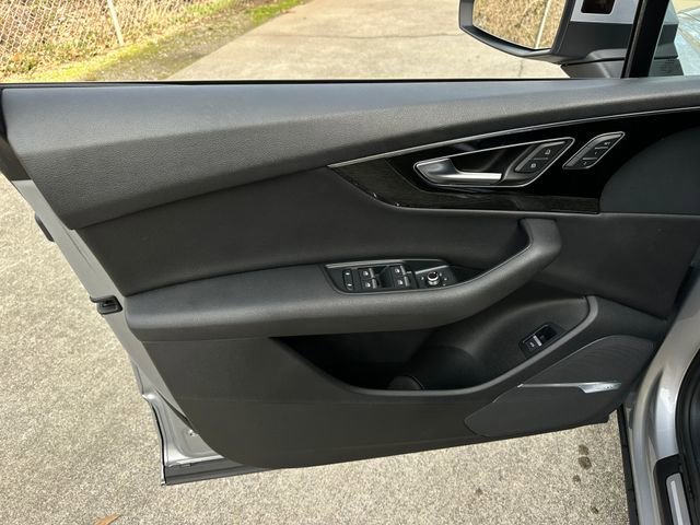 Used 2018 Audi Q7 3.0T Premium Plus w/ Premium Plus Package image 11