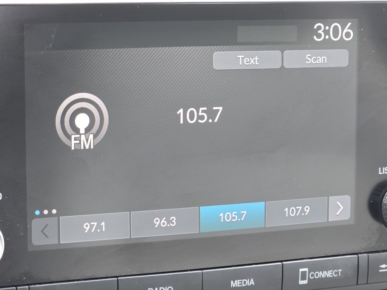 Certified 2024 Honda HR-V LX image 30