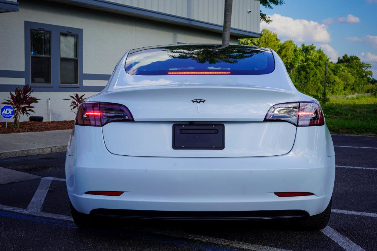 Used 2021 Tesla Model 3 Standard Range Plus RWD image 4
