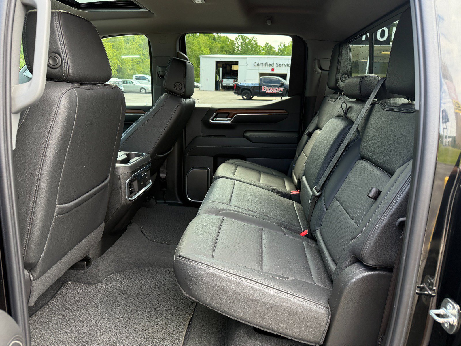Used 2023 GMC Sierra 1500 Denali AWD/4WD image 17