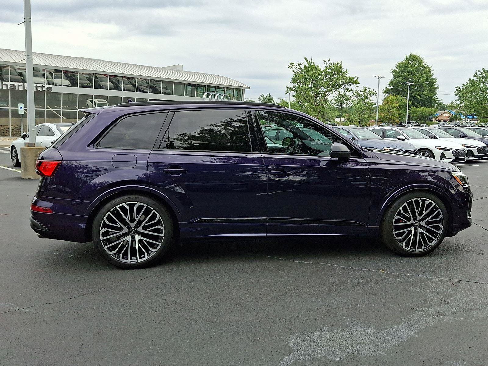 Used 2025 Audi SQ7 Prestige w/ Prestige Package AWD/4WD image 7