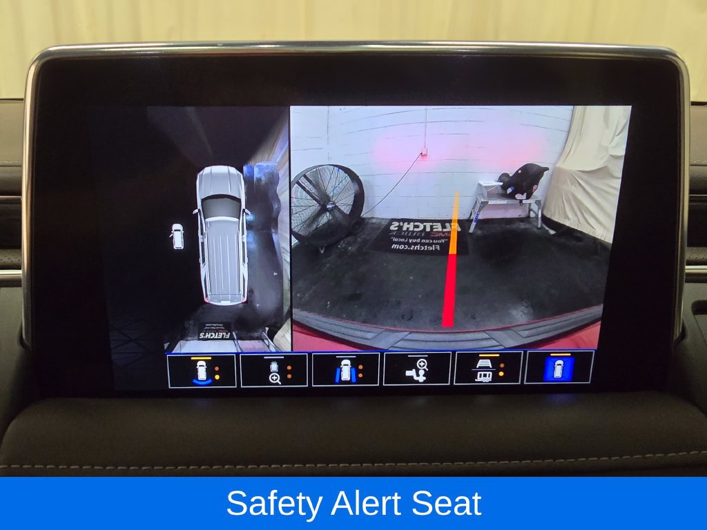 Used 2022 GMC Yukon XL SLT w/ SLT Luxury Package AWD/4WD image 23