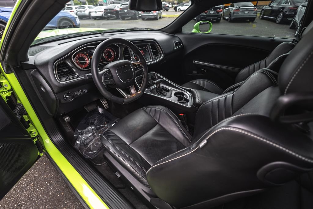 Used 2015 Dodge Challenger SRT Hellcat RWD image 15