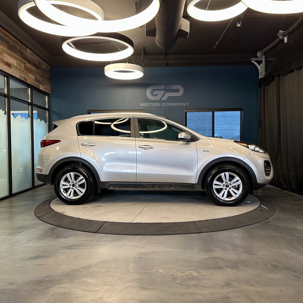 Used 2019 Kia Sportage LX w/ LX Popular Package AWD/4WD image 2
