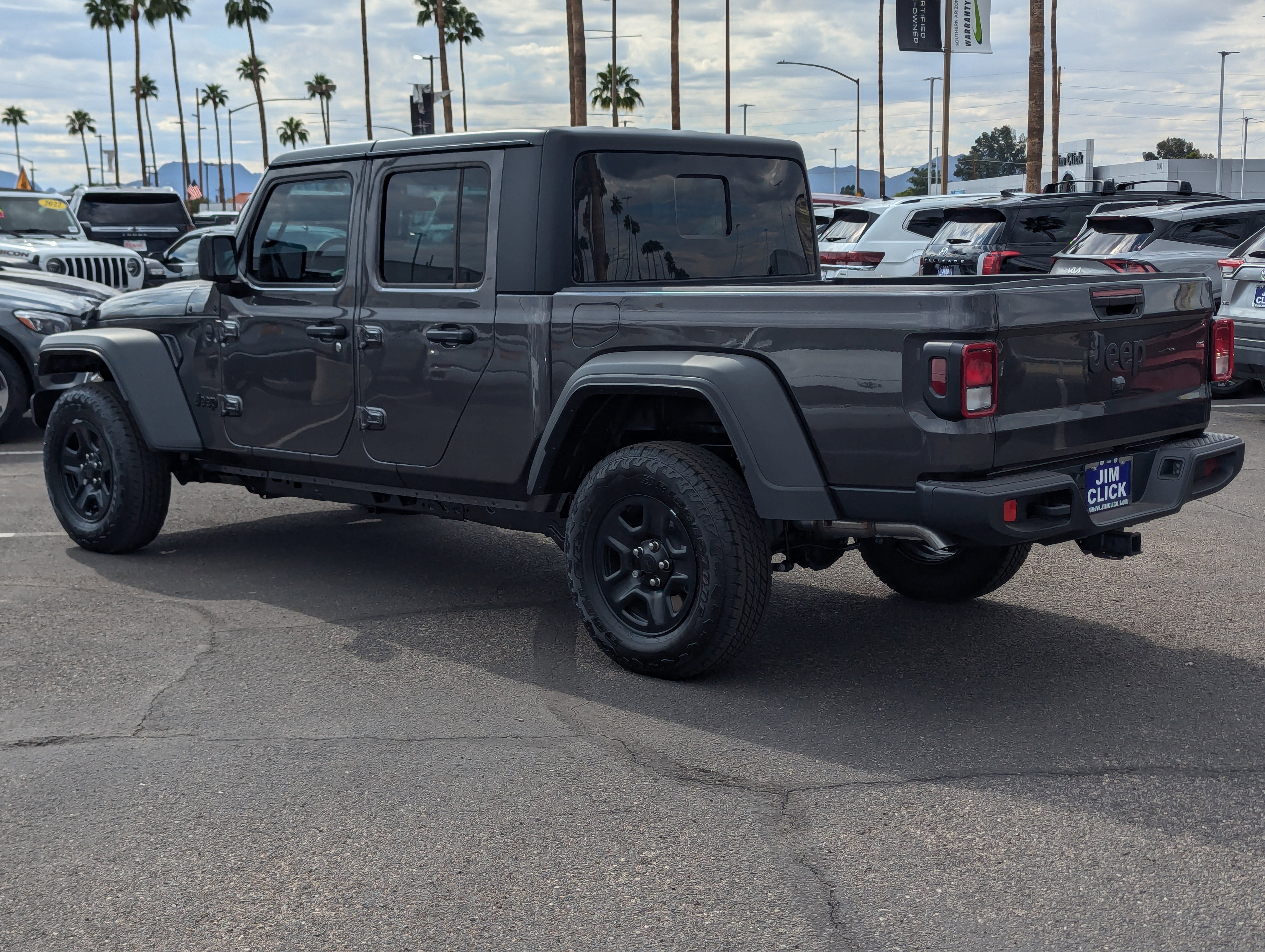 New 2025 Jeep Gladiator Sport image 4