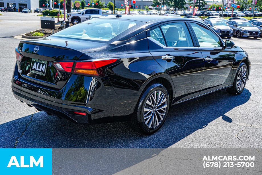 Used 2025 Nissan Altima 2.5 SV FWD image 5