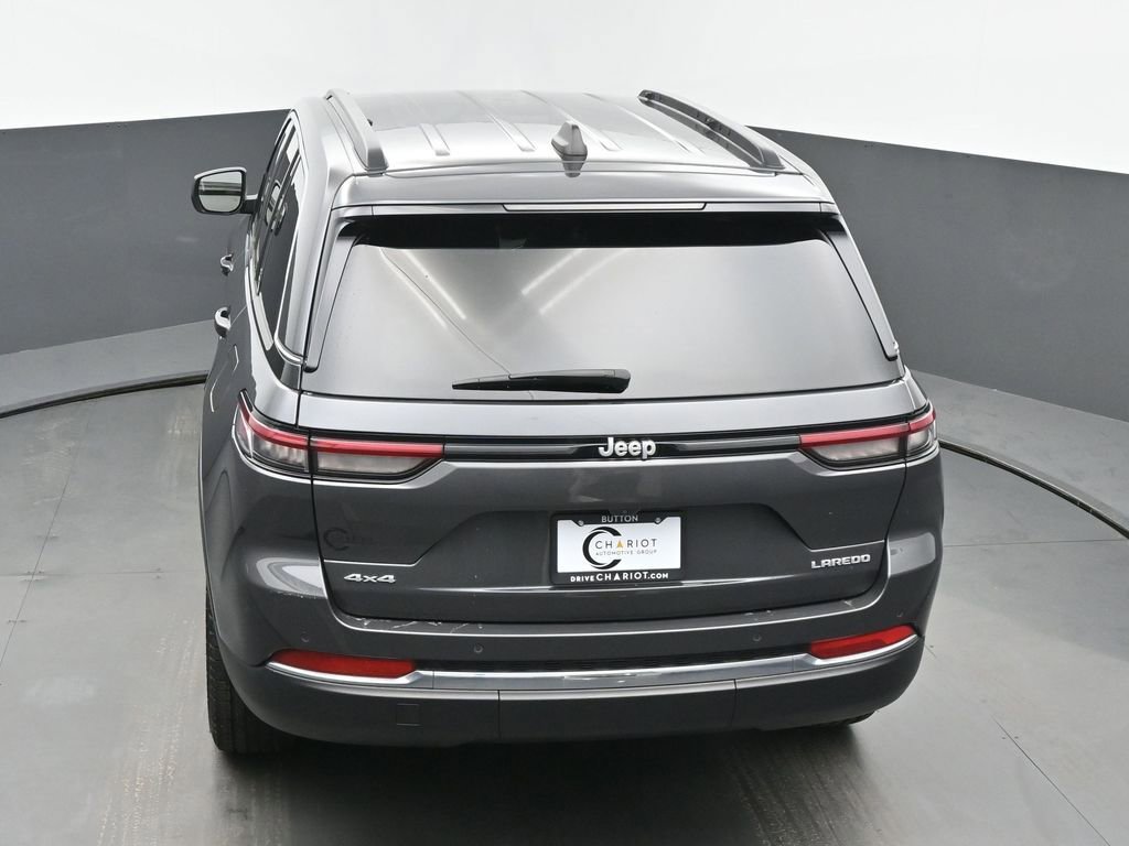 Used 2024 Jeep Grand Cherokee Laredo image 42