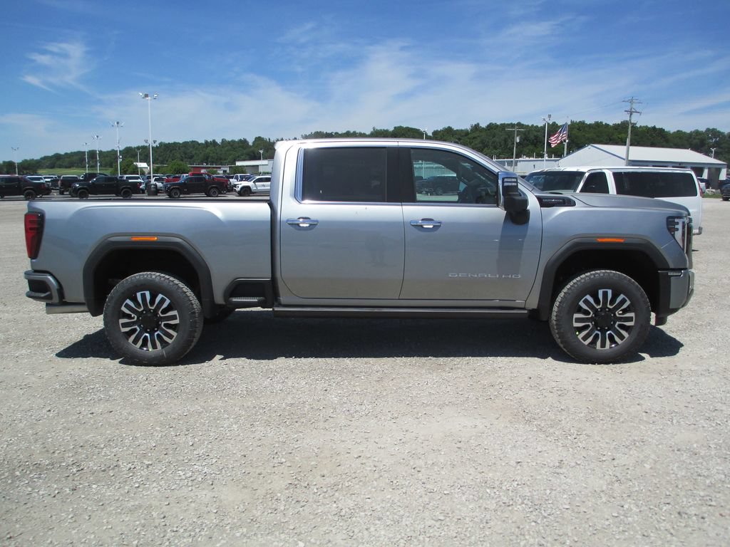 New 2026 GMC Sierra 2500 Denali Ultimate AWD/4WD image 3