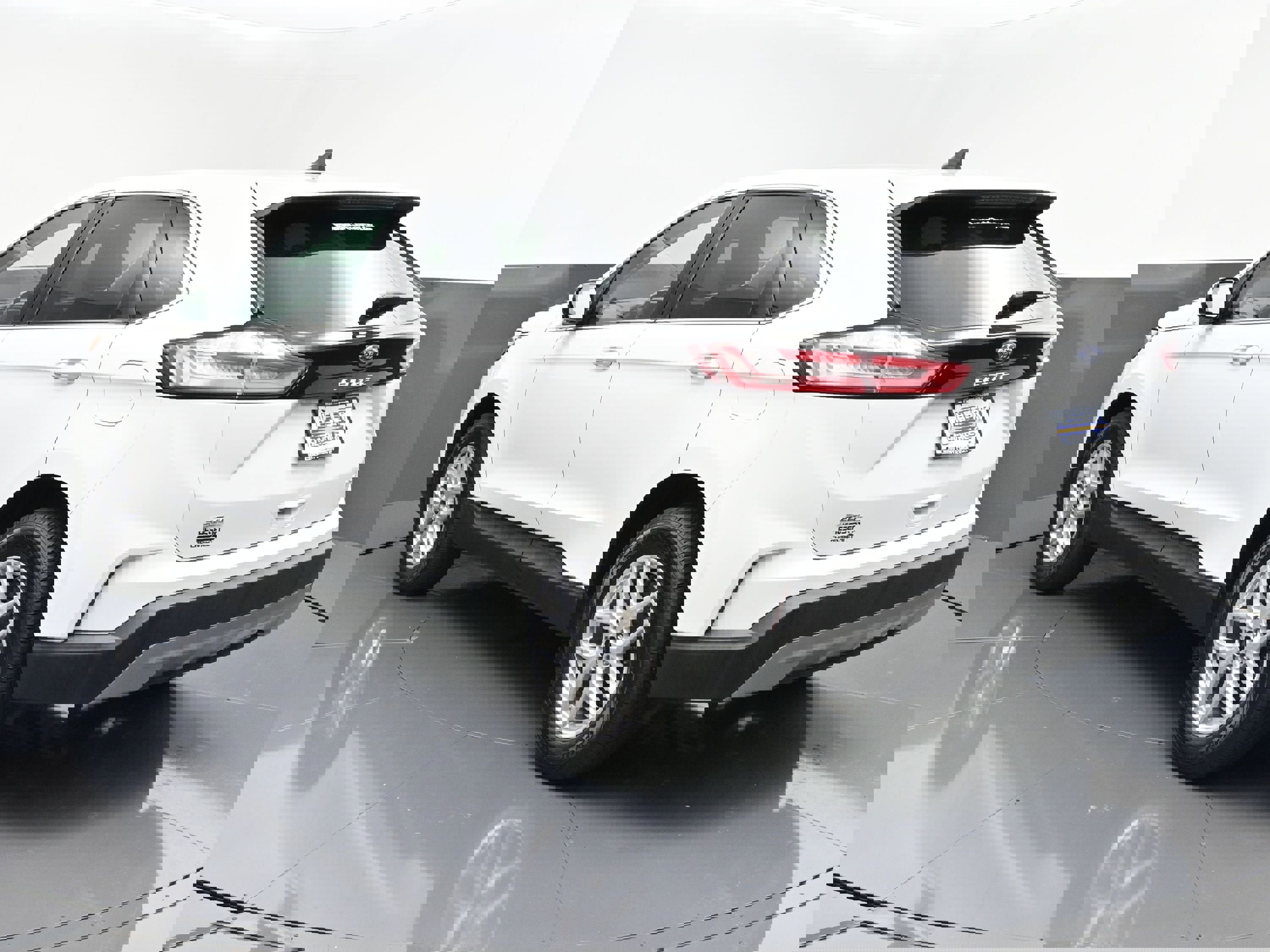 Used 2023 Ford Edge SEL image 49